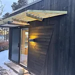 펜션 New & Modern 70 Metres From The Fjord Vestby