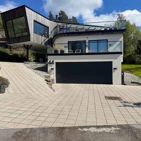 New & Modern 70 Metres From The Fjord Casa vacanze