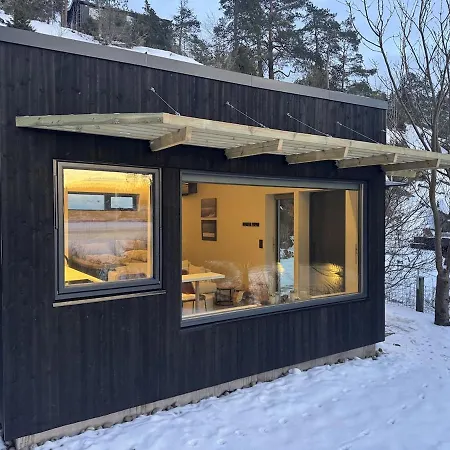 Casa vacanze New & Modern 70 Metres From The Fjord